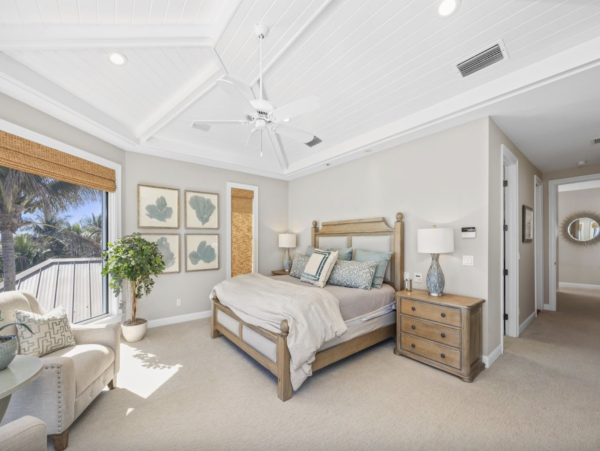 Bay to Gulf  Luxury Five Bedroom Vacation Home with Pool